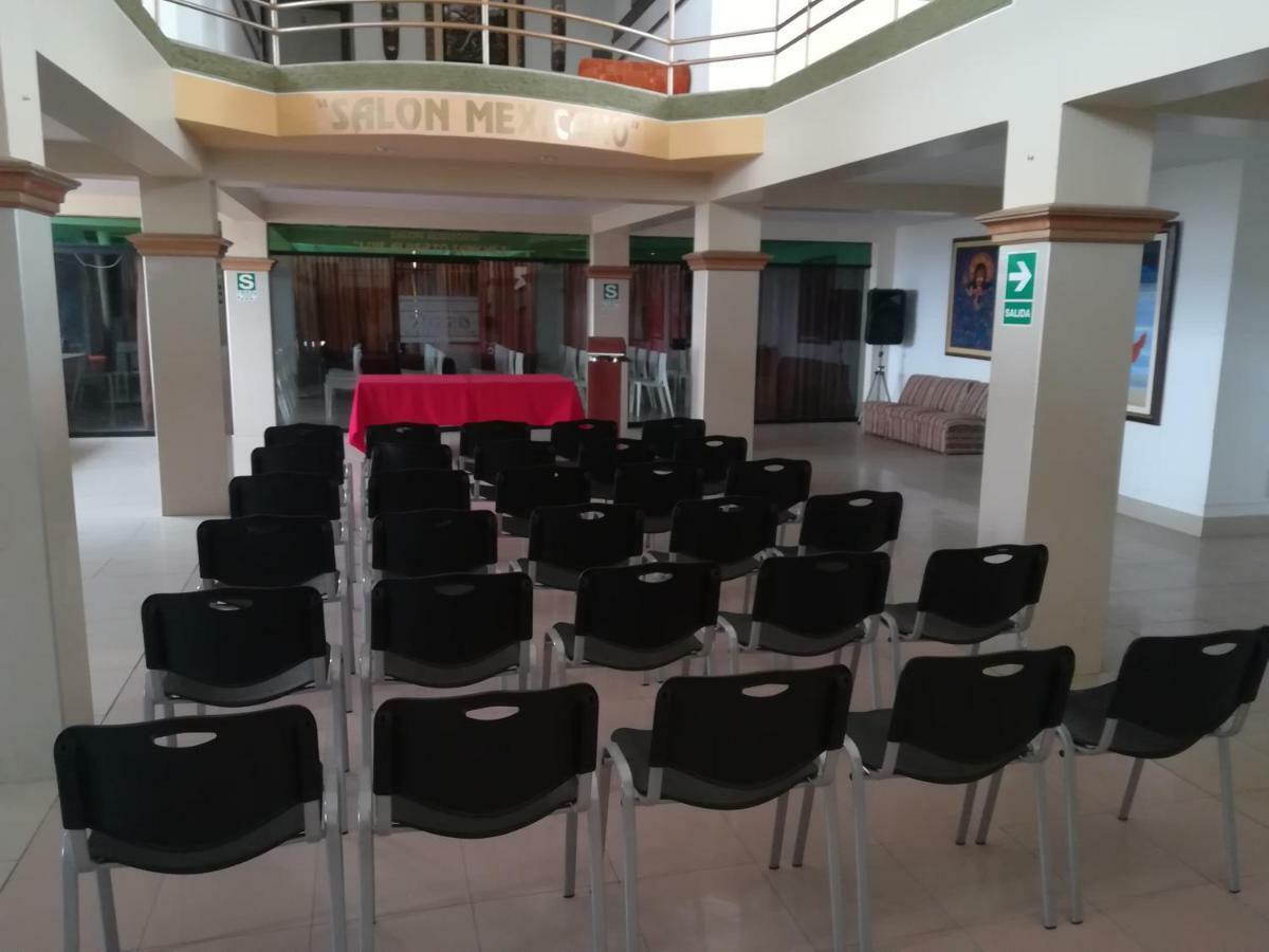 טומבס Rizzo Plaza Hotel מראה חיצוני תמונה